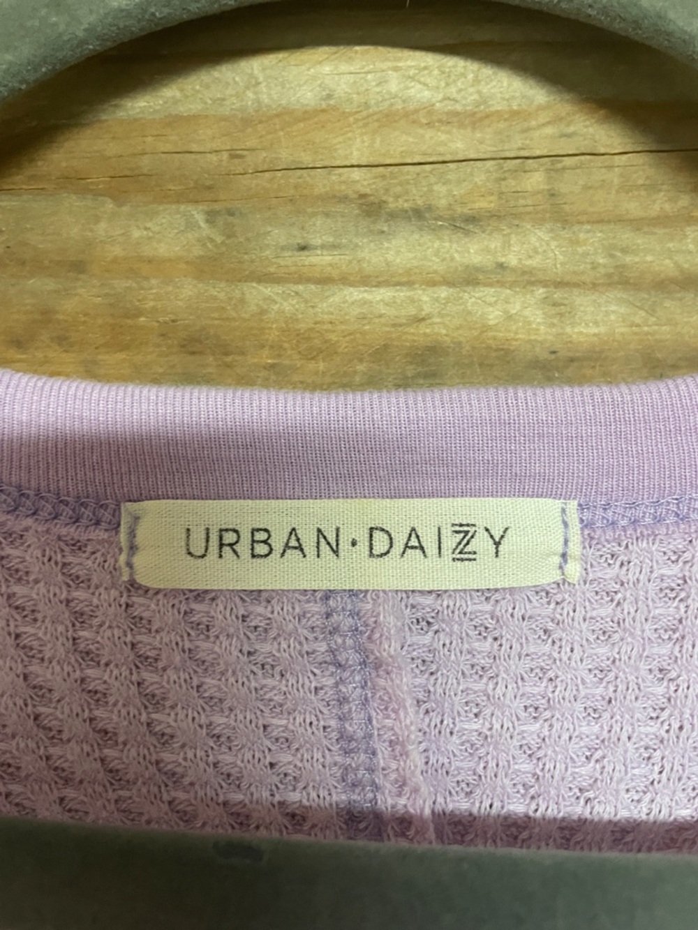 Urban Daizy size Large Lavender Waffle-Knit Long Sleeve Lightweight Soft Top - Picture 2 of 9